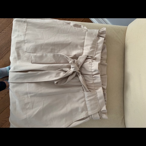Streetwear Society high-waist crop front-tie pants - Picture 2 of 3